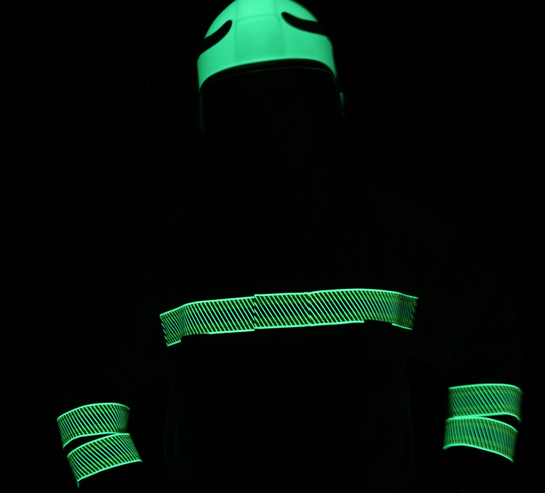 Retro‑reflectivity and phosphorescence